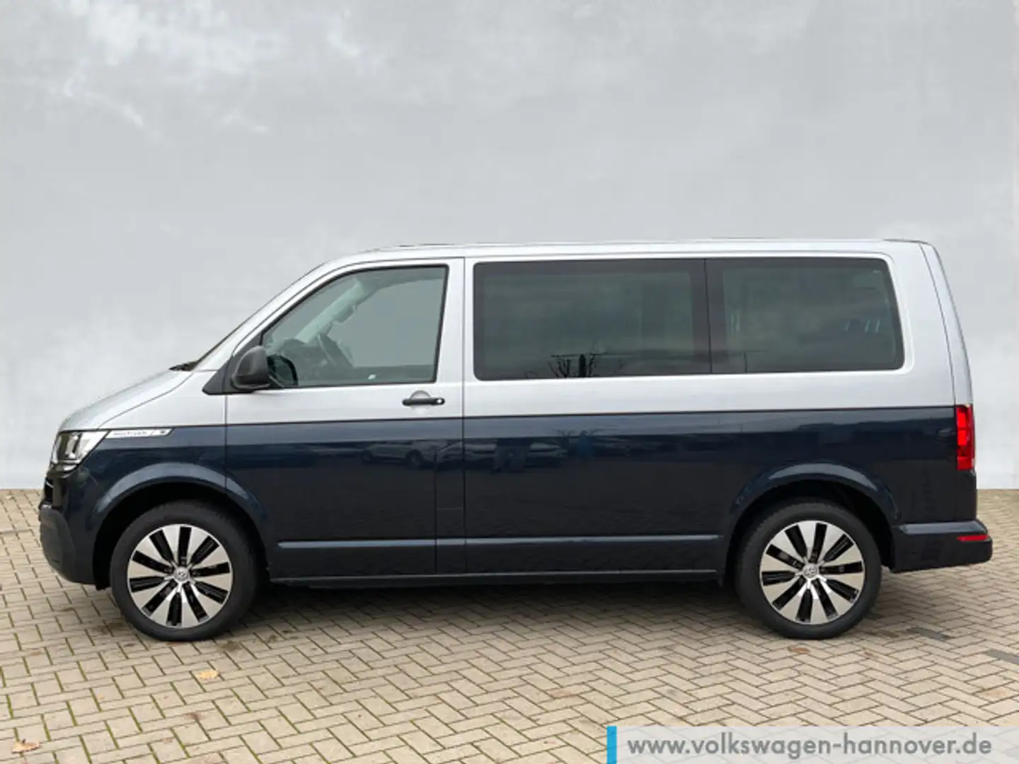 Volkswagen T6.1 Multivan 2.0 TDI Trendline AHK 7Sitzer SHZ Silber - 2