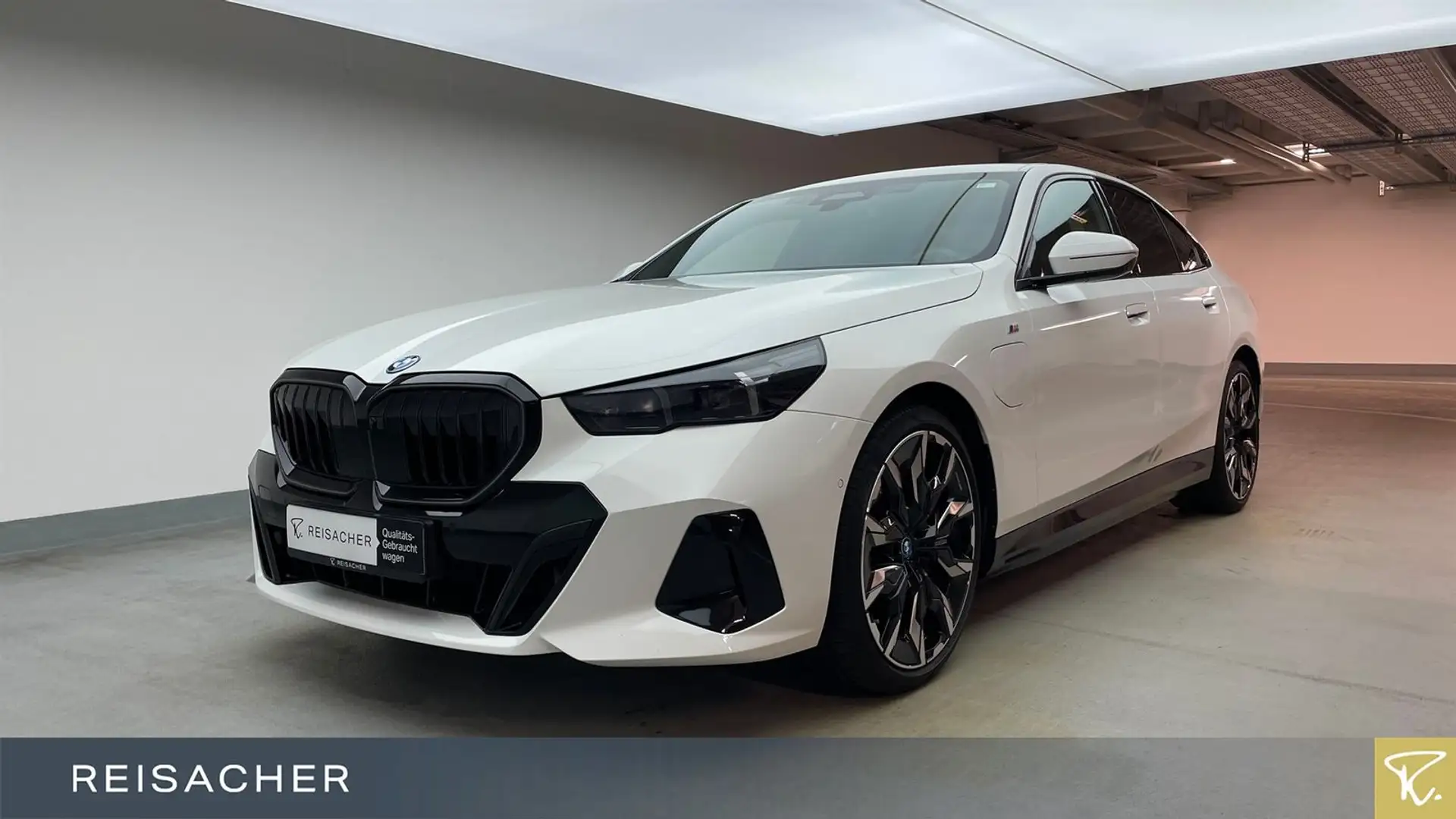 BMW 550 e A xDrive Lim M-Sport,M-Sport PRO,AHK,DAProf Weiß - 1