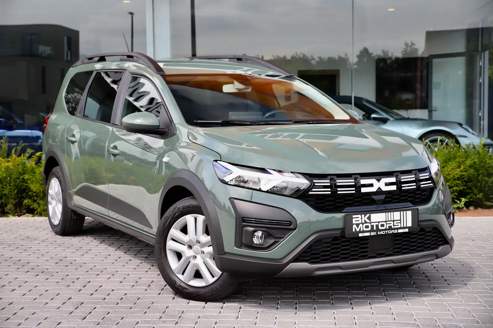 Dacia Jogger TCe 110 Expression /CARPLAY/LED/CRUISE/DAB/AIRCO Vert - 1