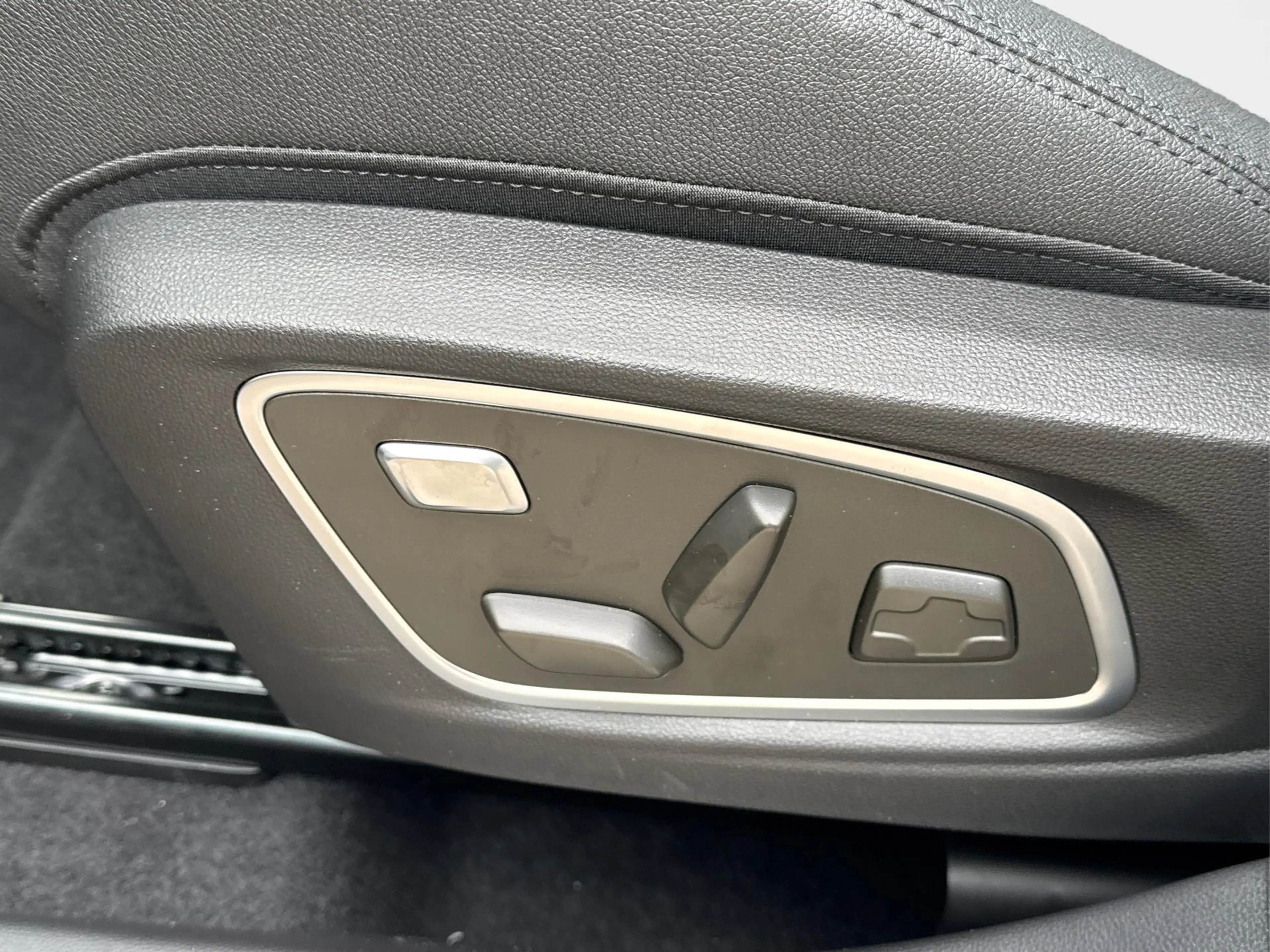 Renault Austral Techno NEUES MODELL+EL.HECKKL+LED+KAMERA+PDC+19... — photo 15
