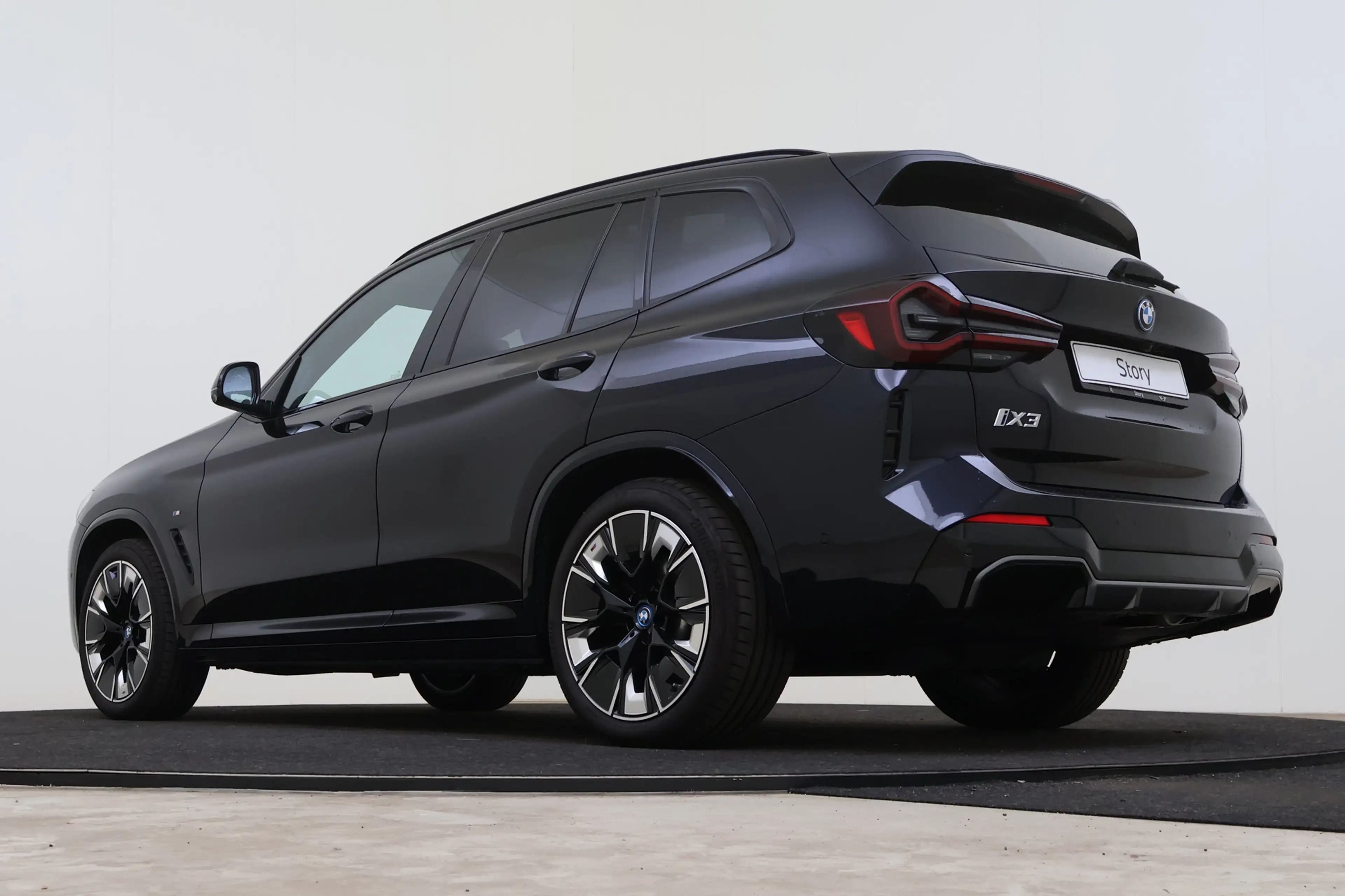 BMW iX3 High Executive / Trekhaak / Sportstoelen / Laserli — photo 11