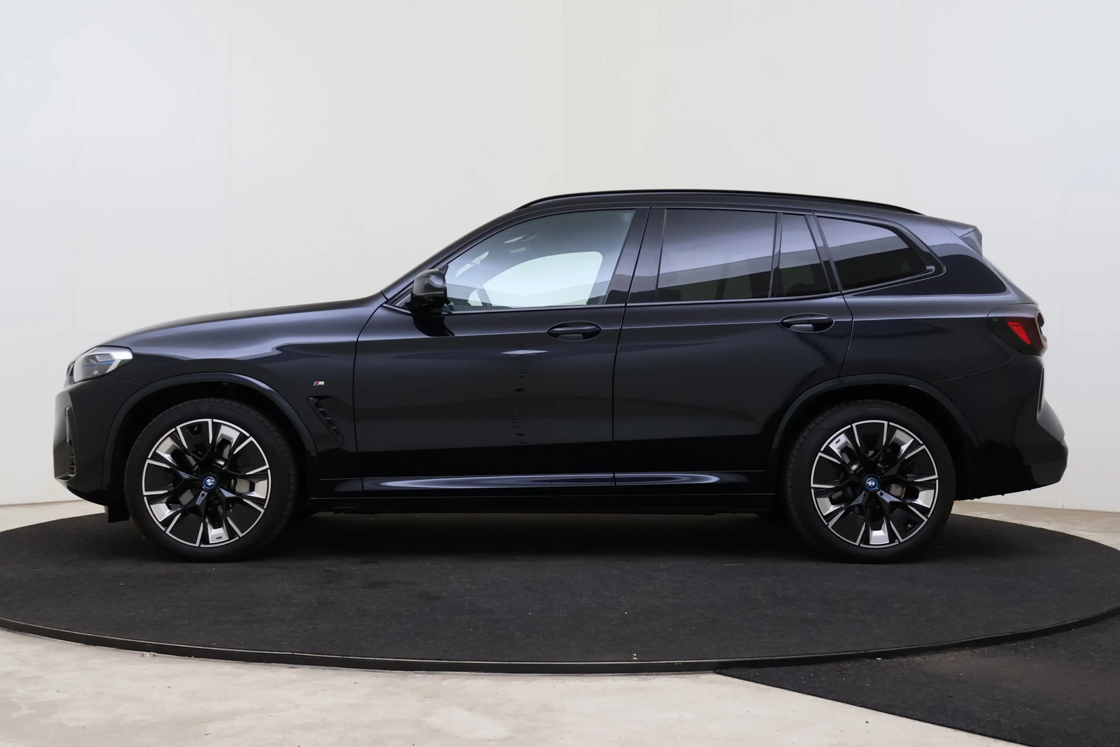 BMW iX3 High Executive / Trekhaak / Sportstoelen / Laserli — photo 14