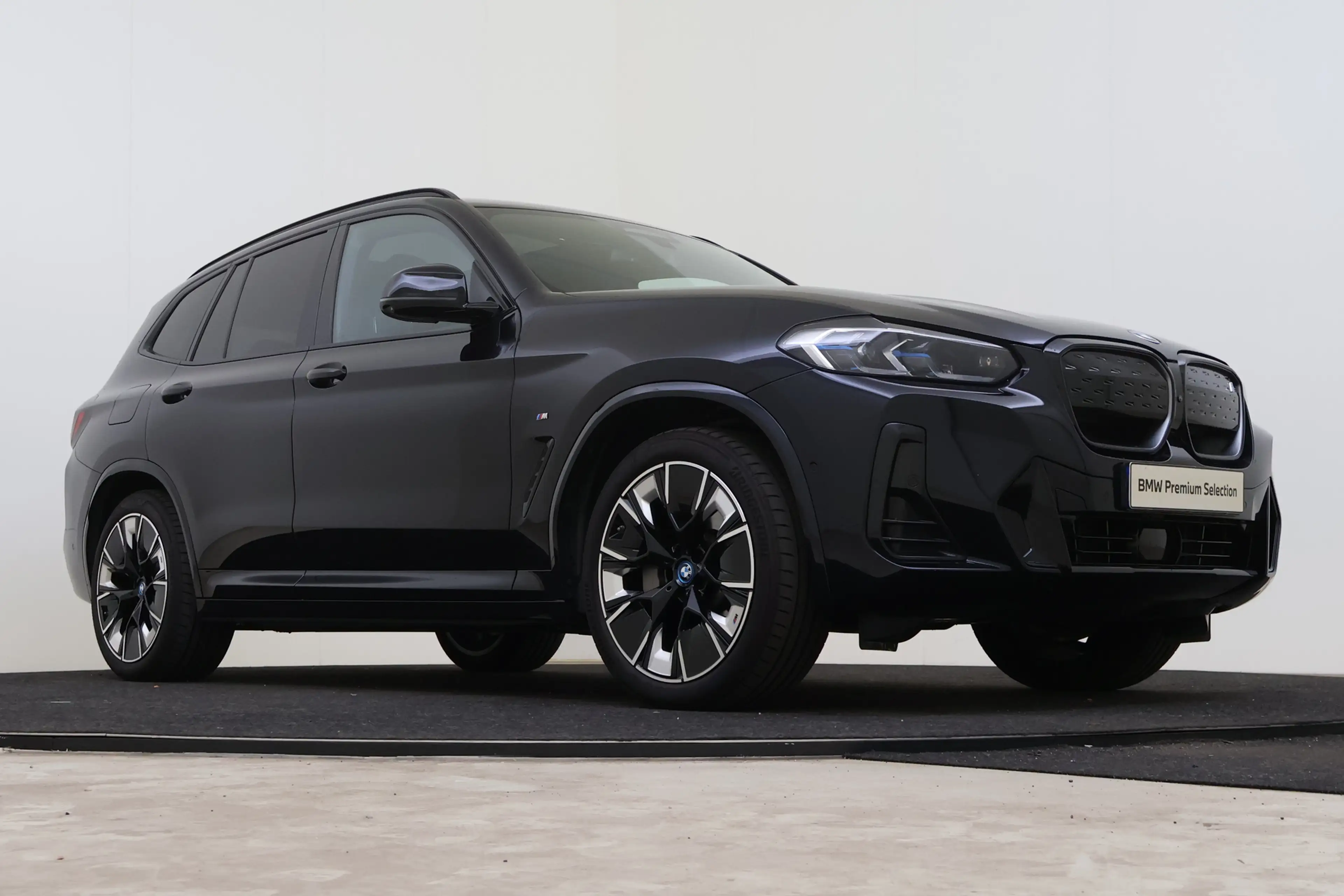 BMW iX3 High Executive / Trekhaak / Sportstoelen / Laserli — photo 10