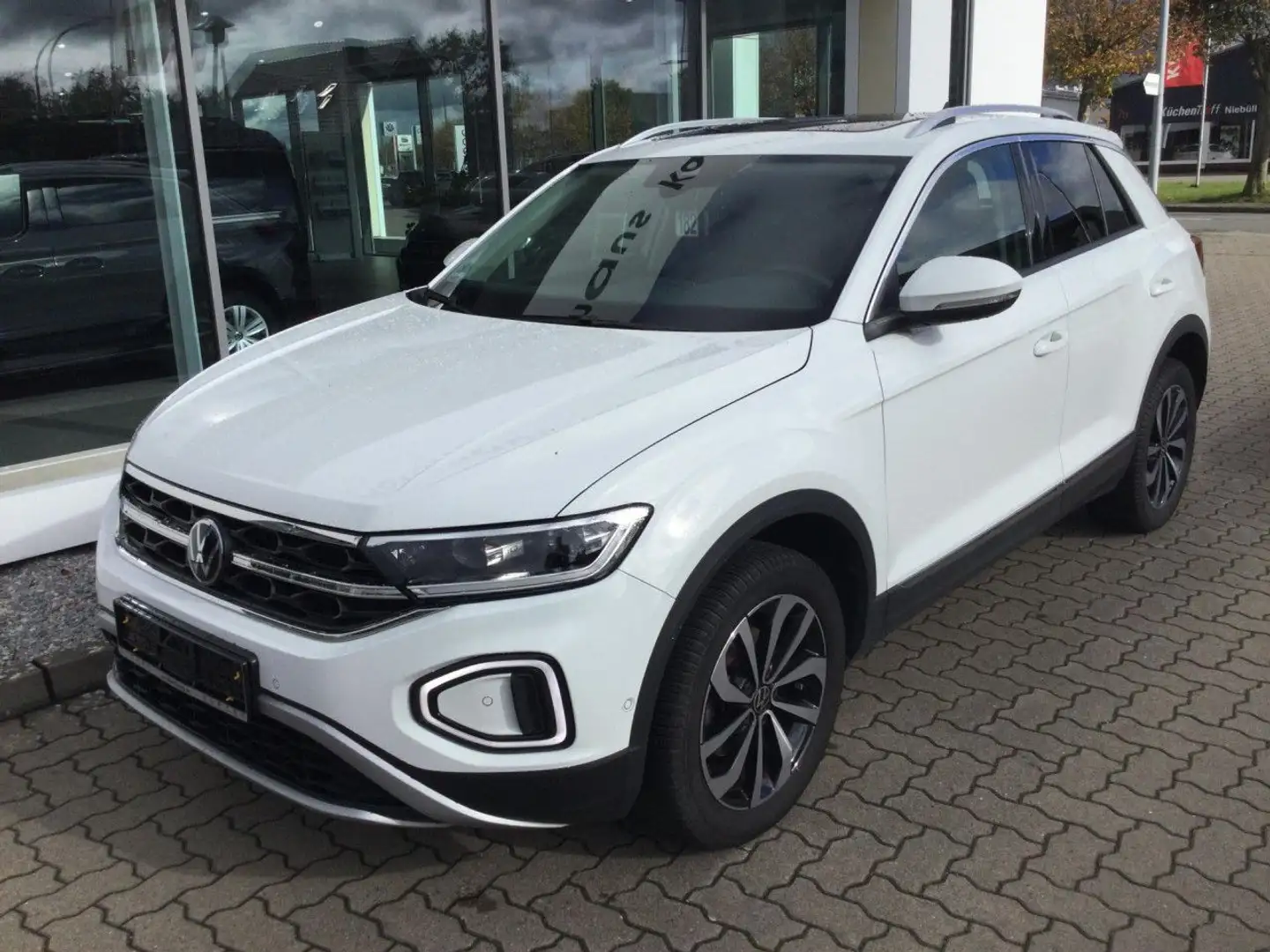 Volkswagen T-Roc 1.5 TSI DSG ACT OPF Style LED ACC APP AHK Weiß - 2