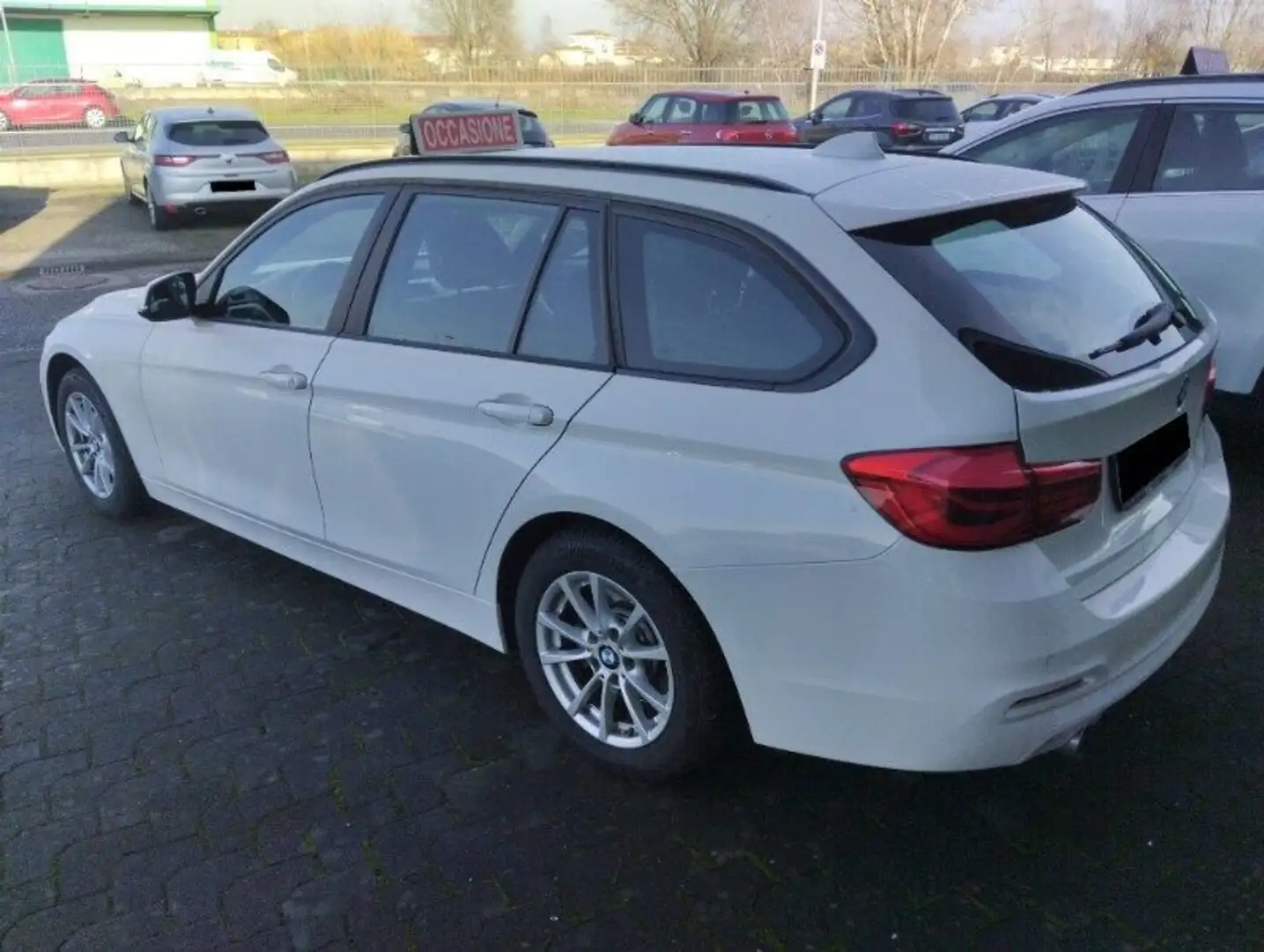 BMW 318 318d Touring Business Advantage Bianco - 2