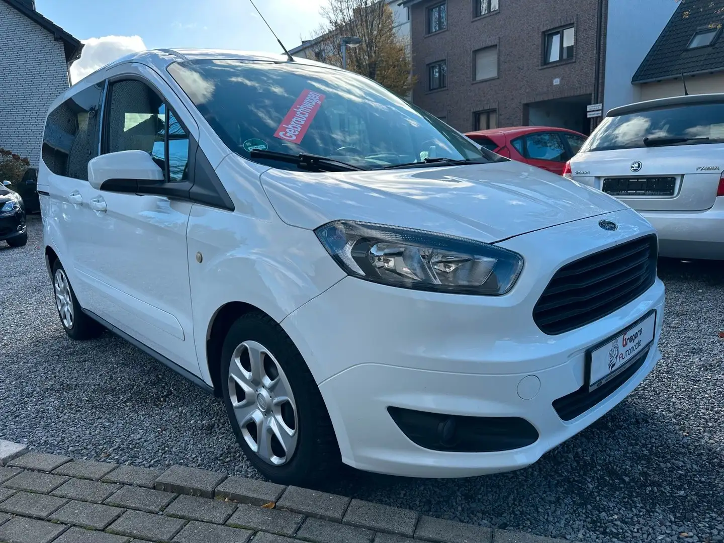 Ford Tourneo Courier Trend Weiß - 1