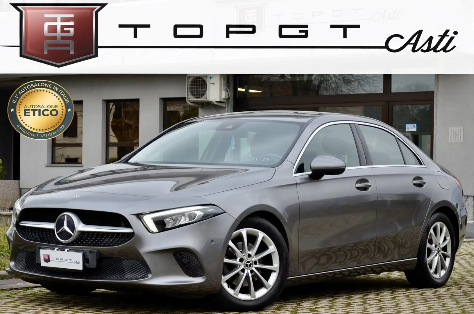 Mercedes-Benz A 180 A 180 d Sport 116cv auto LUCI 64 COLORI, PERMUTE Grigio - 1
