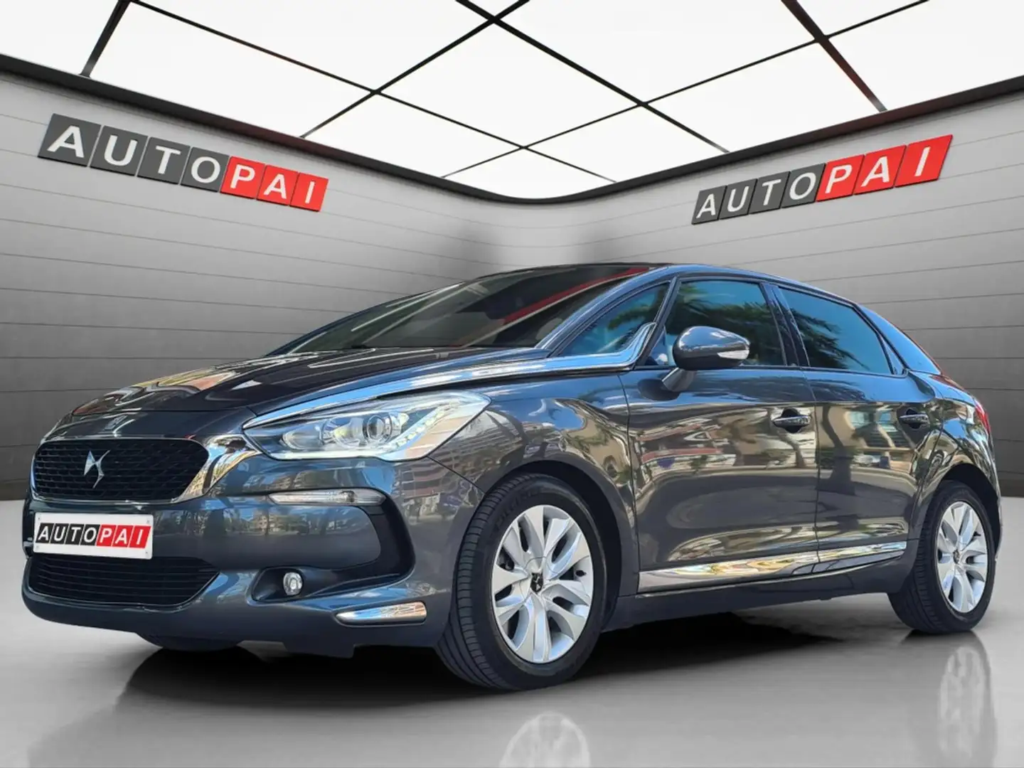 DS Automobiles DS 5 Hybrid 4x4 Style Grey - 1
