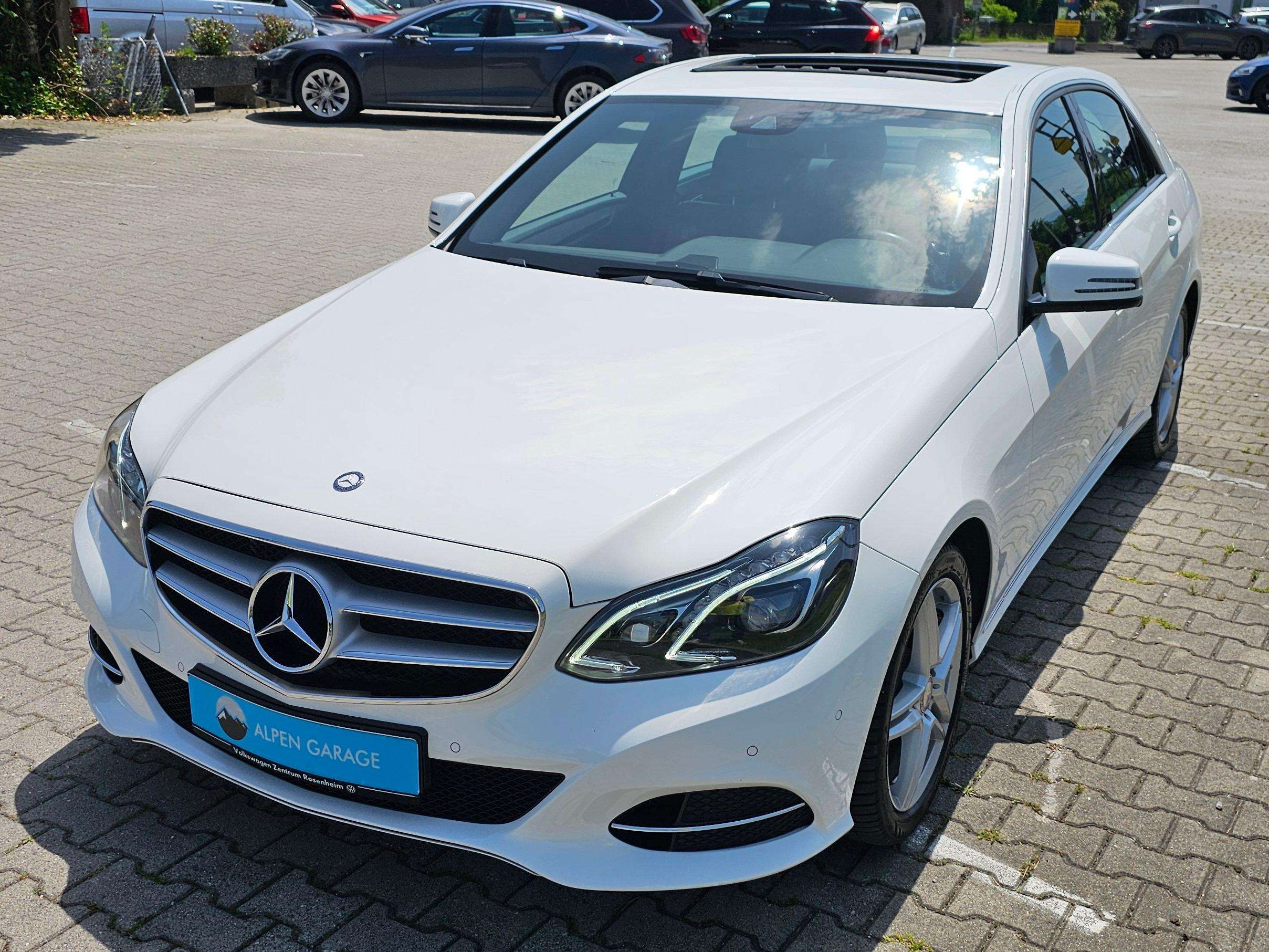 Mercedes-Benz E 200