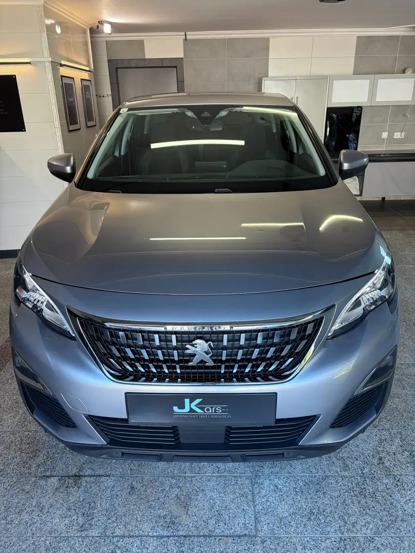 Peugeot 3008 3008 1,5 BlueHDi 130 S Grau - 2