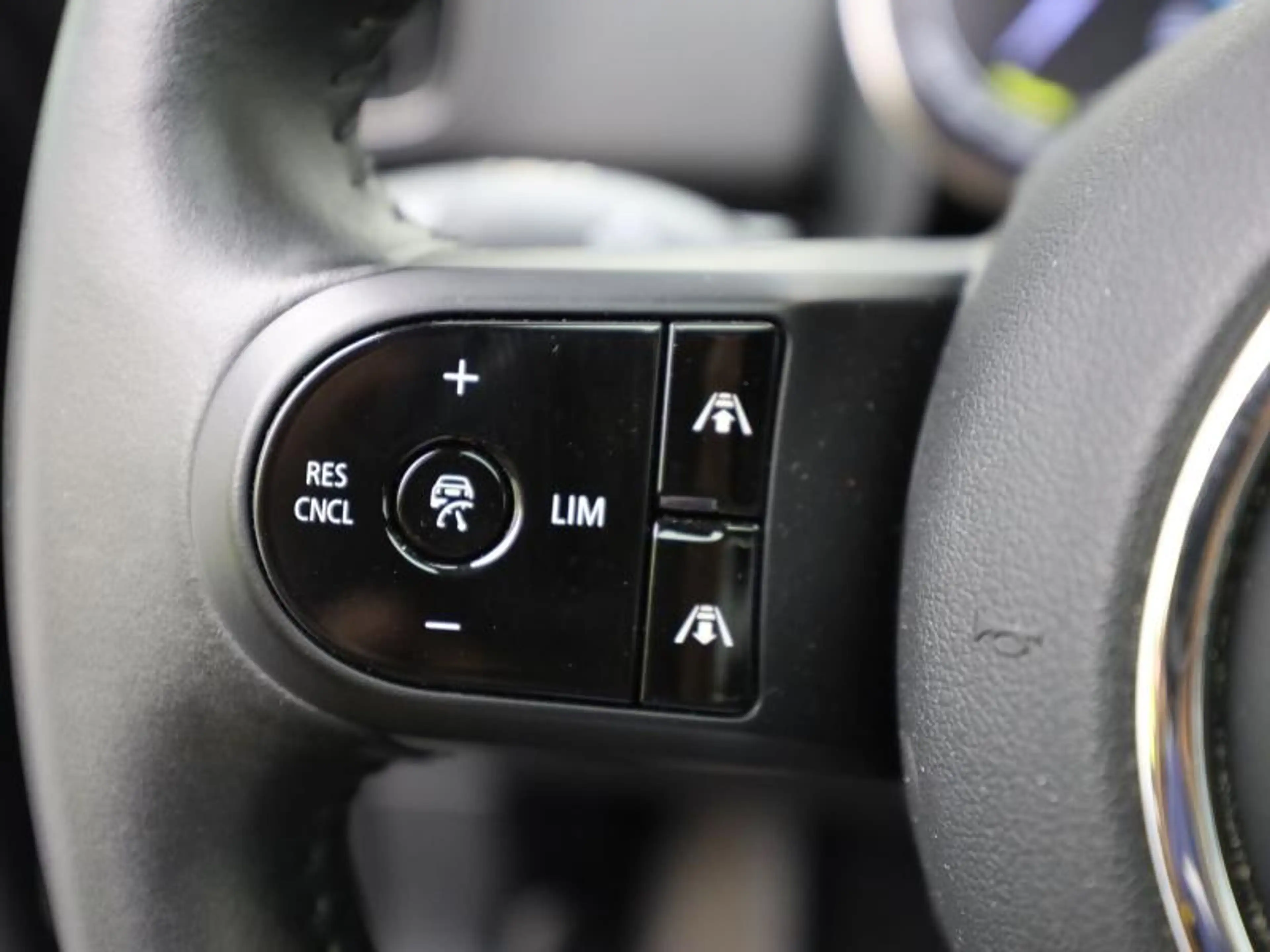 MINI Cooper SE Countryman PANODAK - LEDER - HARMAN-KARDON — photo 11