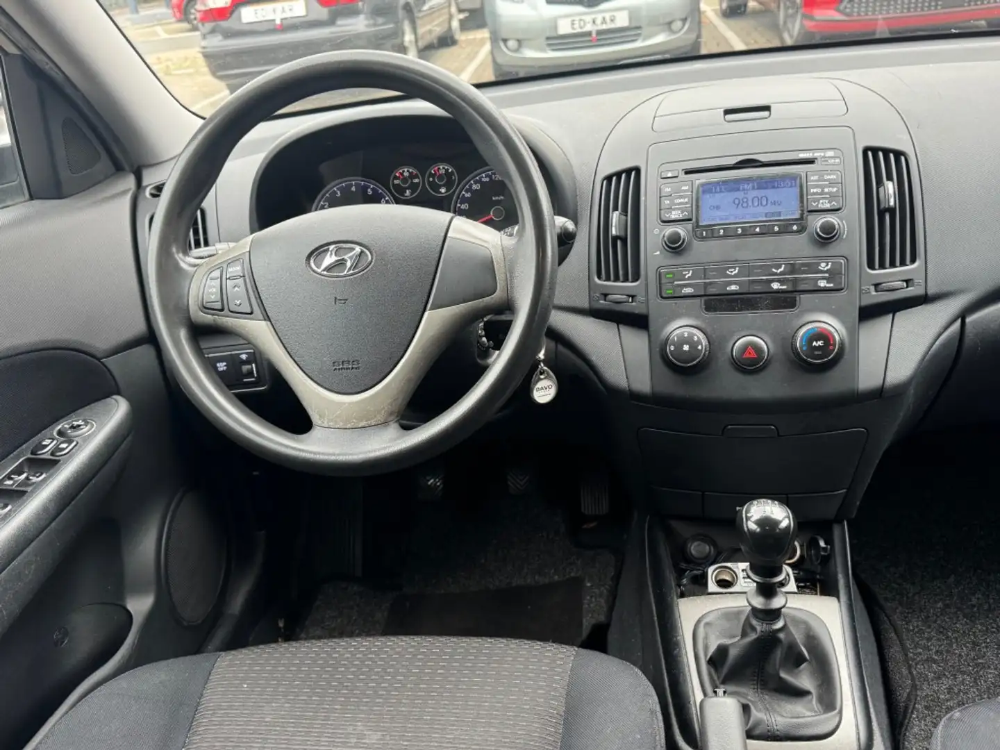 Hyundai i30 1.4i Dynamic 5HB AIRCO 4X ELEC. RAMEN RIJDT GOED Grau - 2