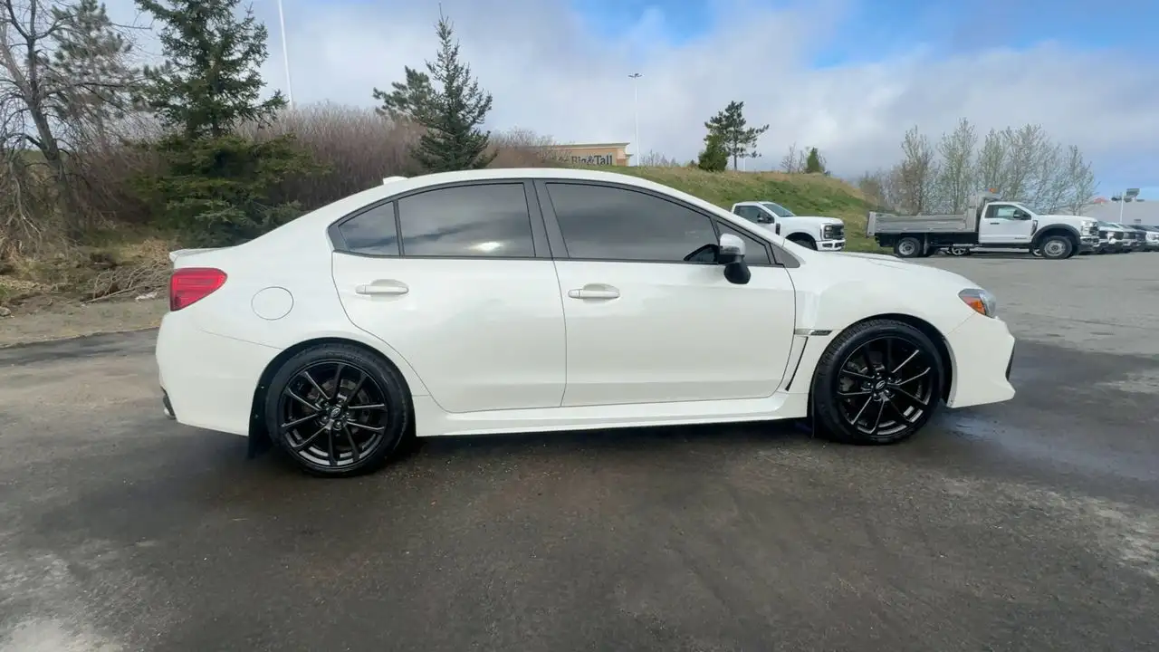 Subaru WRX снимка Subaru WRX