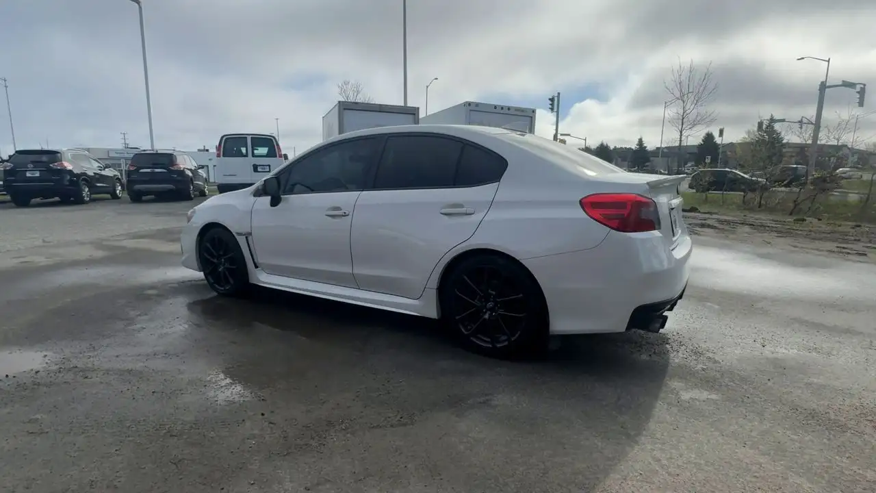 Subaru WRX снимка Subaru WRX