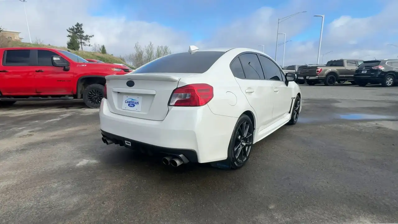 Subaru WRX снимка Subaru WRX