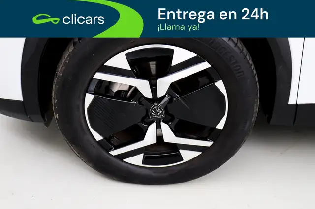 Peugeot 2008 view 11