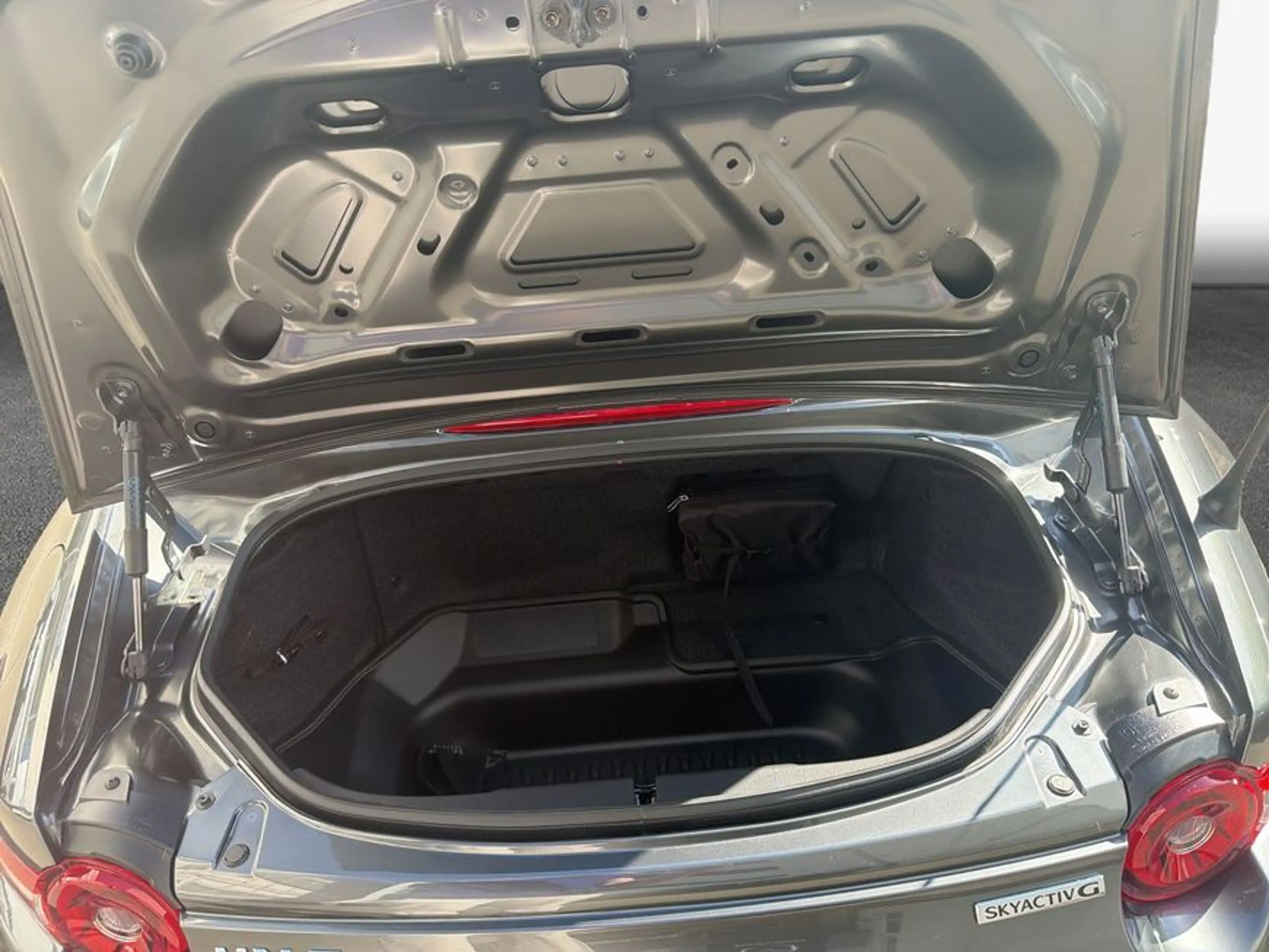 Mazda MX-5 ST SKYACTIV-G 1.5 Exclusive-Line 97 kW, 2-tür — photo 9