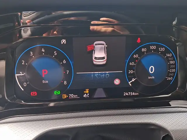 Volkswagen Golf view 10