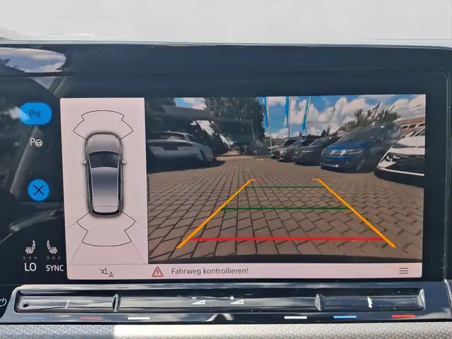Volkswagen Golf view 13