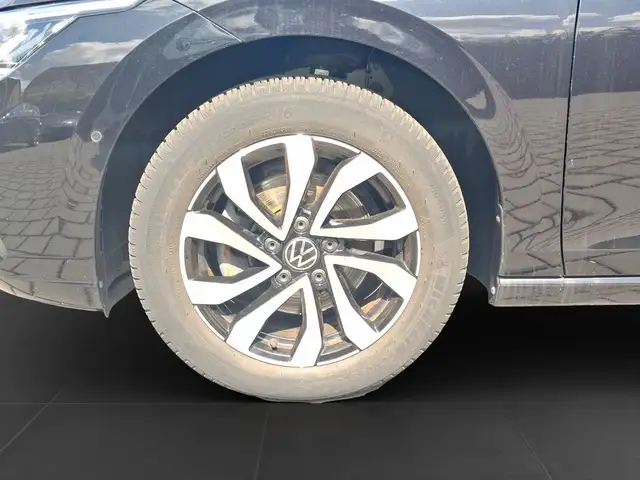 Volkswagen Golf view 7