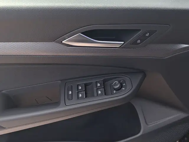 Volkswagen Golf view 8