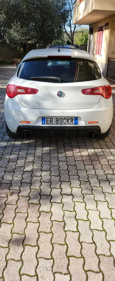 Alfa Romeo Giulietta 2.0 jtdm(2) Distinctive 140cv - 2