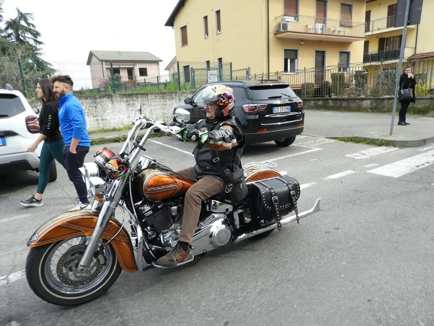 Harley-Davidson Deluxe Oro - 1