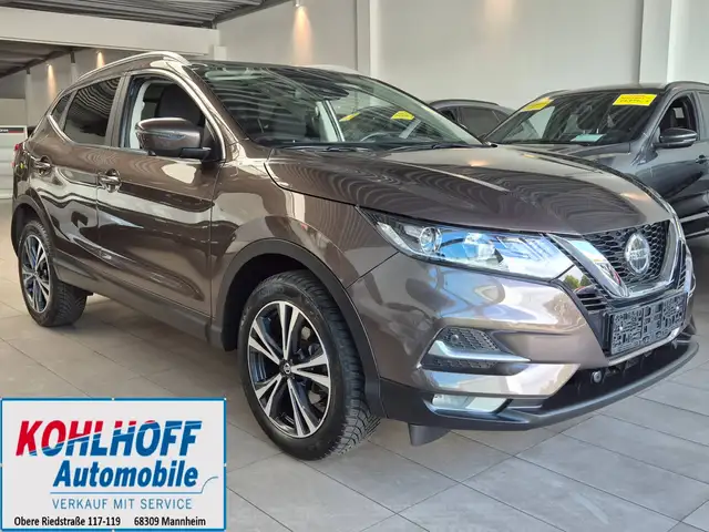 Nissan Qashqai 1.3 DIG-T Zama 140PS Navi 360° Panorama Sitzheizung
