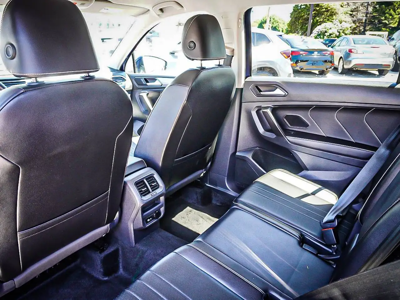 Volkswagen Tiguan снимка Volkswagen Tiguan