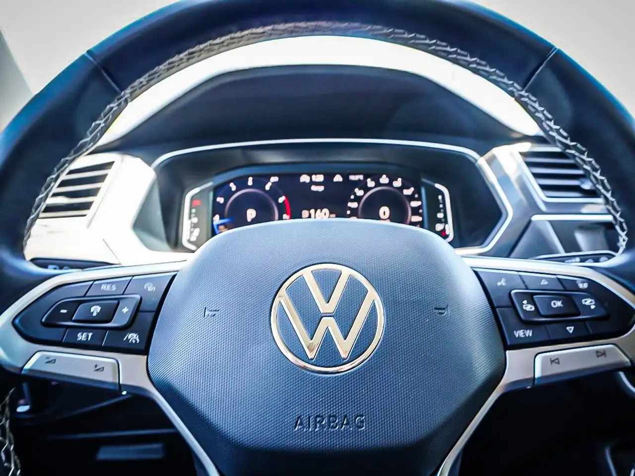 Volkswagen Tiguan снимка Volkswagen Tiguan