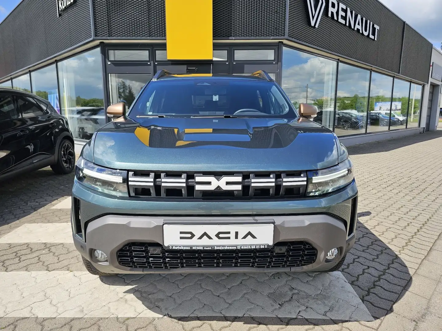 Dacia Duster III TCe 130 Extreme 4x4 *Winter/City/Tech Grün - 2