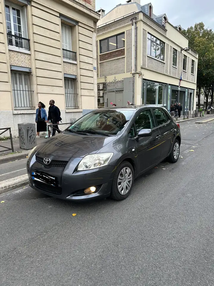Toyota Auris 97 VVT-i LinÃ©a Luna