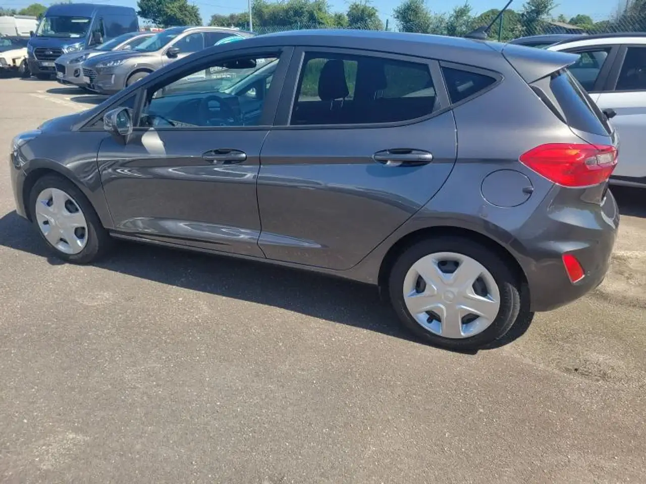 Ford Fiesta 5 portes — photo 2