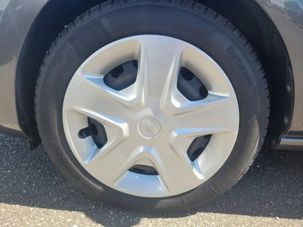 Ford Fiesta 5 portes — photo 15