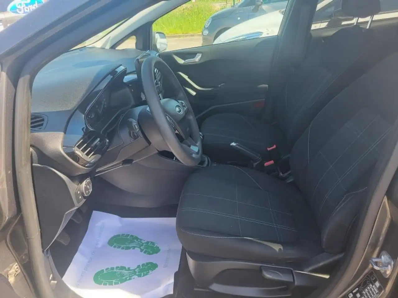 Ford Fiesta 5 portes — photo 9