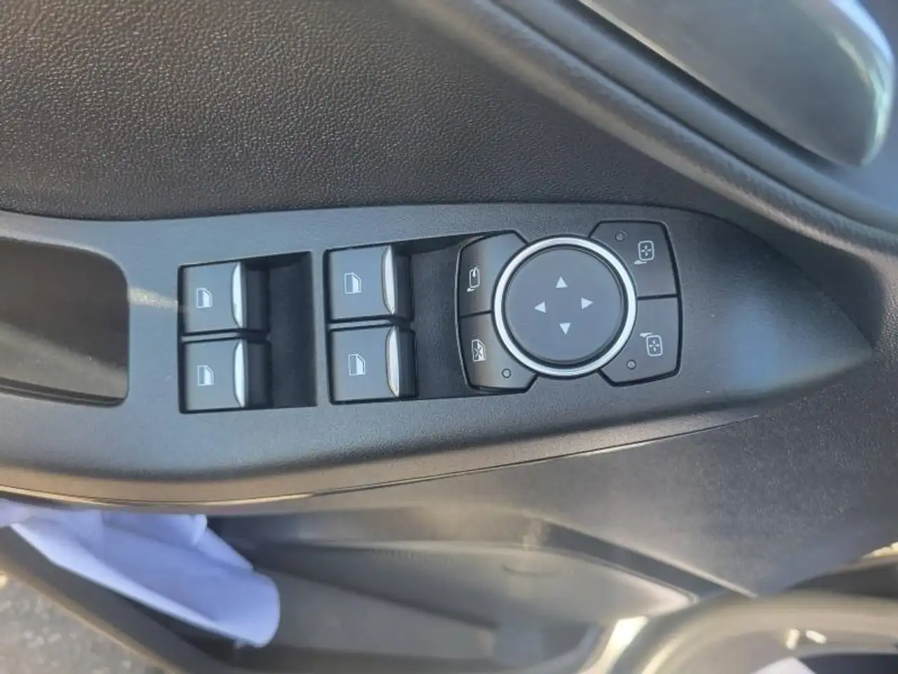 Ford Fiesta 5 portes — photo 10