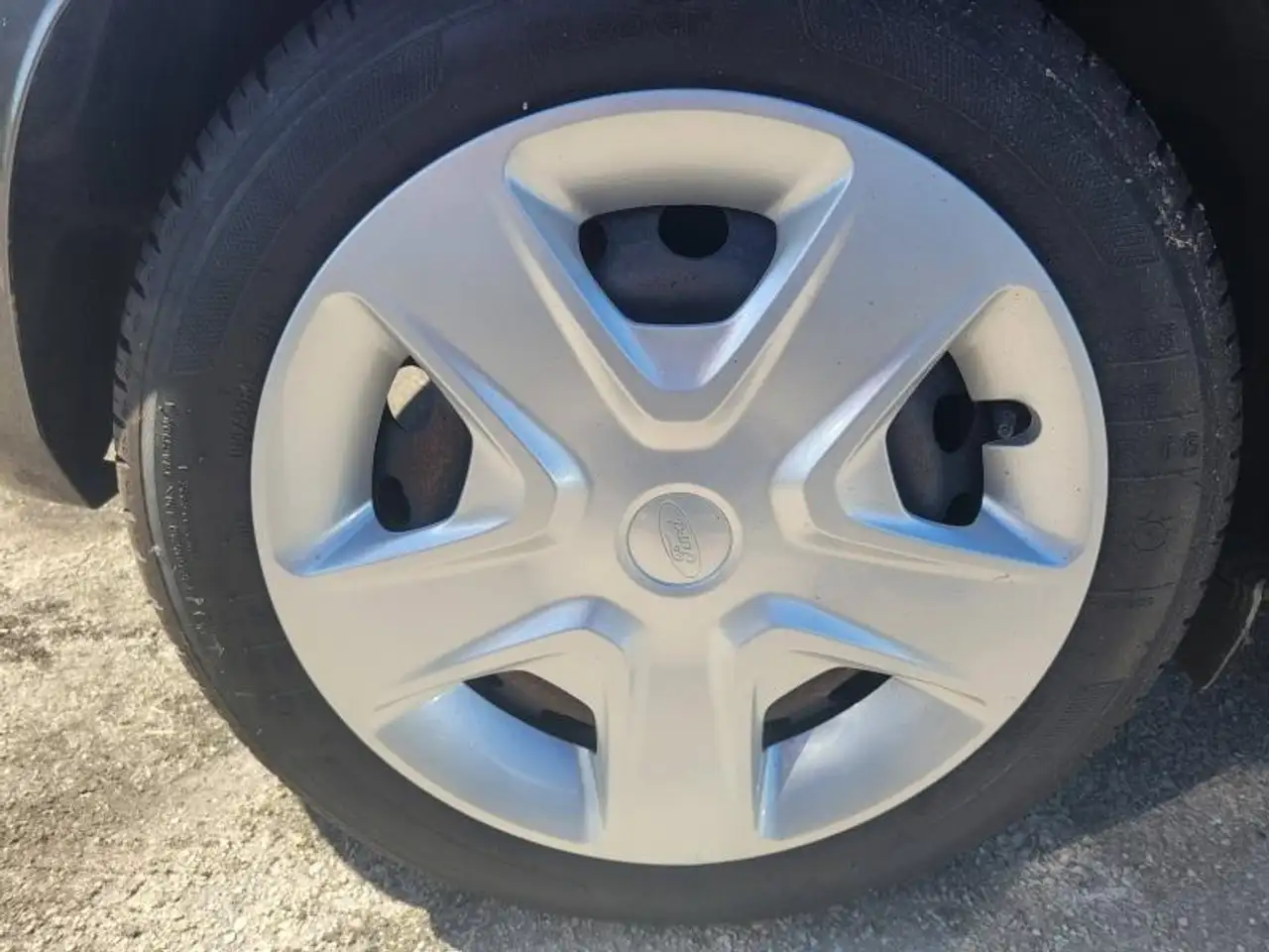 Ford Fiesta 5 portes — photo 17