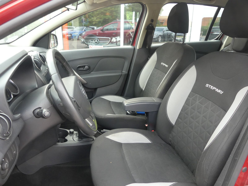 Dacia Sandero II Stepway Prestige — photo 5