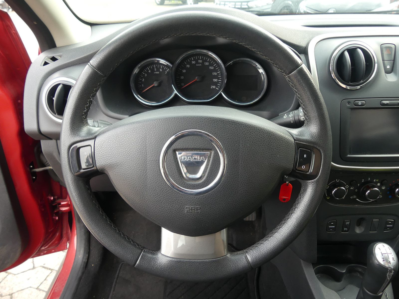 Dacia Sandero II Stepway Prestige — photo 8