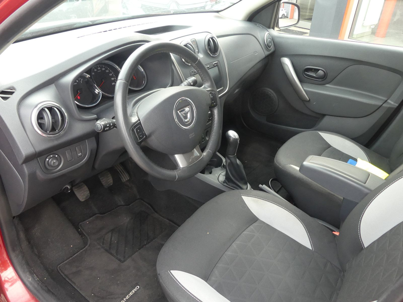 Dacia Sandero II Stepway Prestige — photo 6