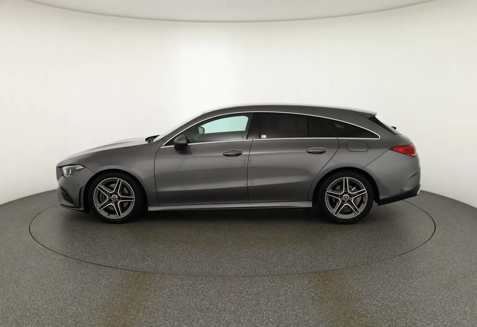 Mercedes-Benz CLA 220 Shooting Brake AMG Line LED Kamera Navi Grau - 2