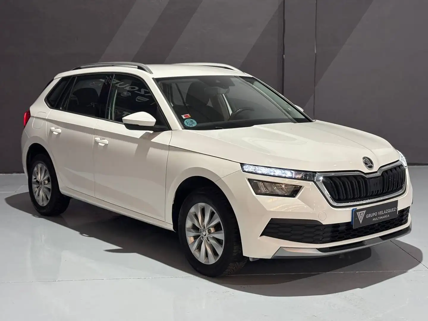 Skoda Kamiq 1.0 TSI Ambition 81kW DSG Weiß - 2