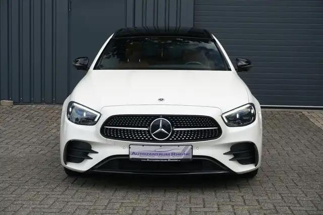 Mercedes-Benz E-Class view 2