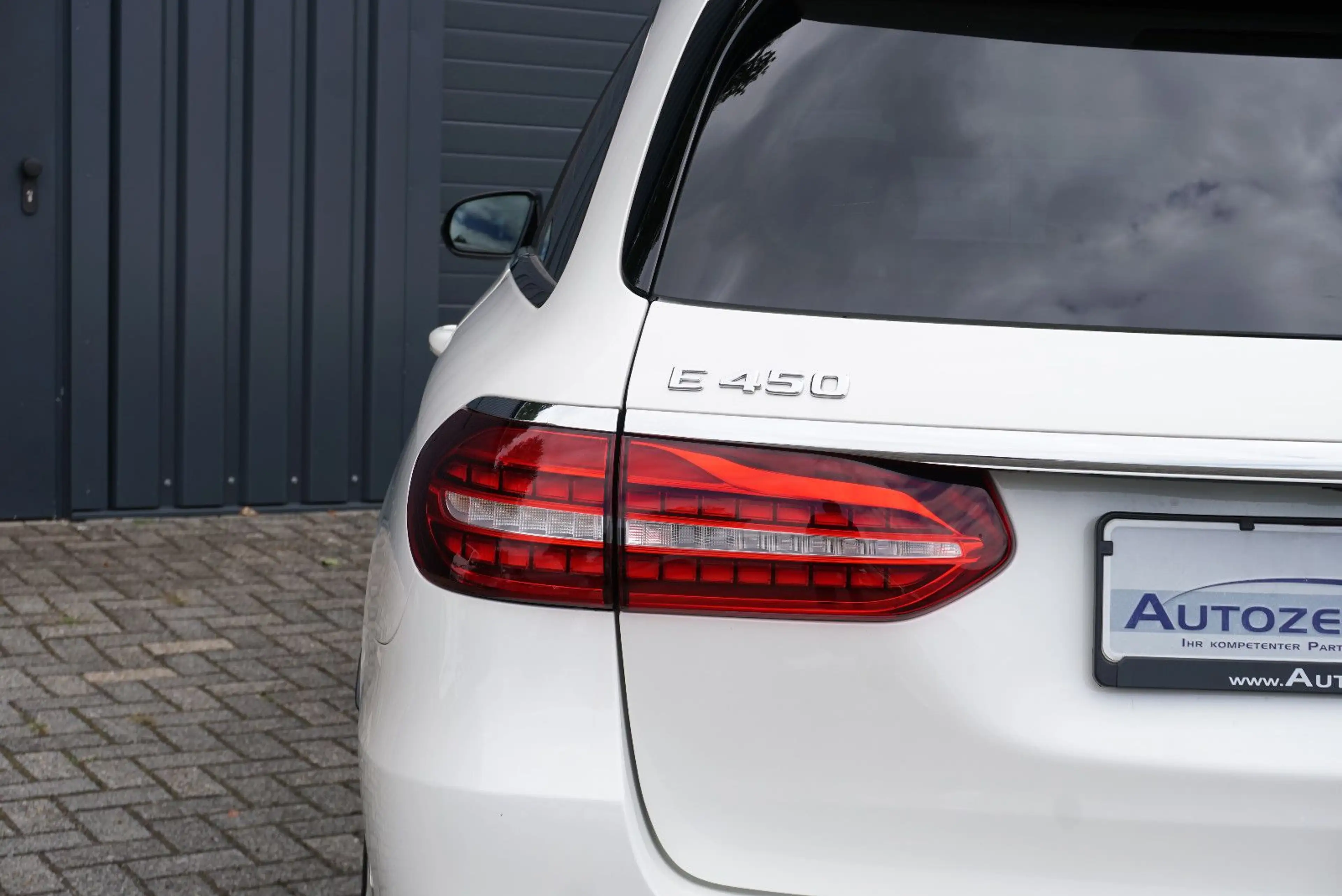 Mercedes-Benz E 450 T 4Matic AMG Night PANO ACC Multibeam 360° — photo 13