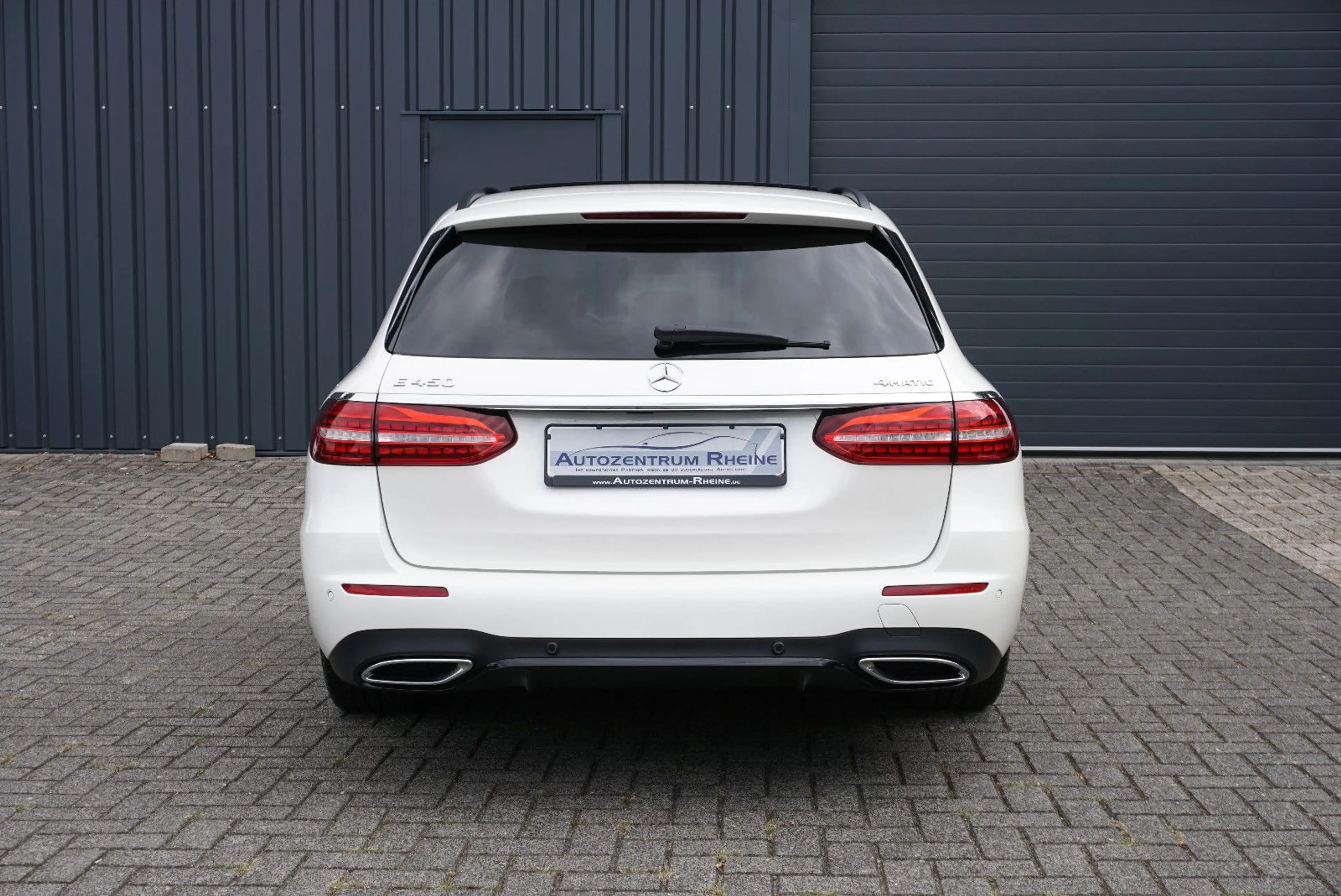 Mercedes-Benz E 450 T 4Matic AMG Night PANO ACC Multibeam 360° — photo 6