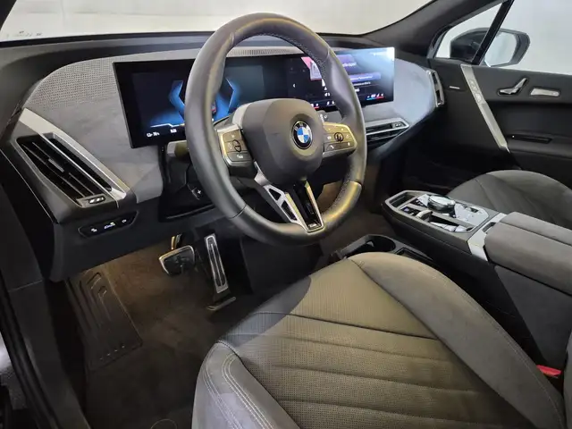 BMW iX view 7