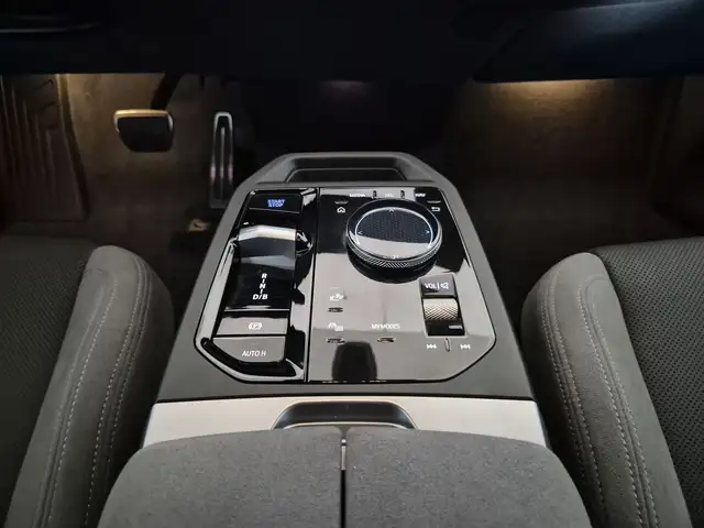 BMW iX view 12