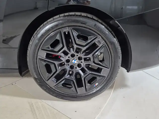 BMW iX view 15