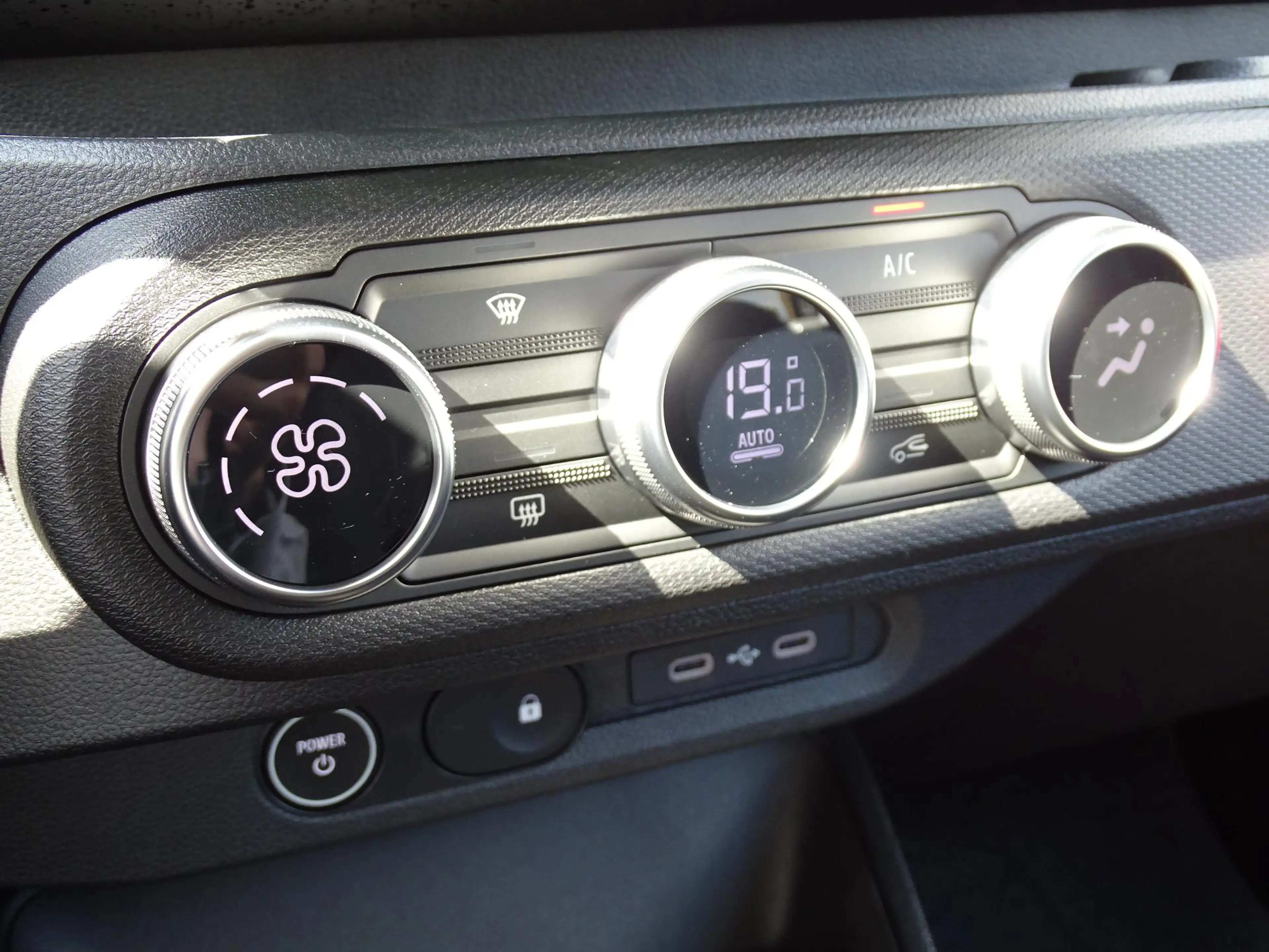 Renault Twingo urban range techno 27.5 kWh NU 5 JAAR GARANTIE! / — photo 18