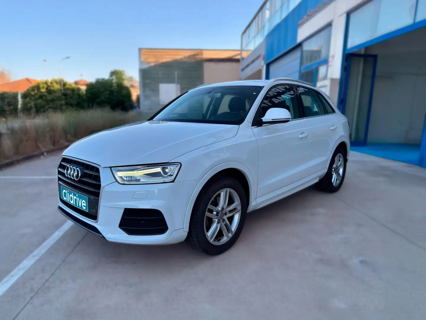 Audi Q3 2.0TDI Attraction 110kW Blanco - 2